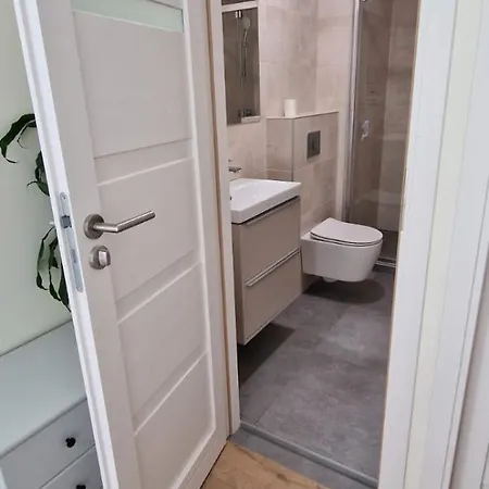 Z 2 Sypialniami I 2 Lazienkami