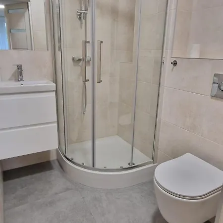 Z 2 Sypialniami I 2 Lazienkami * Гдыня